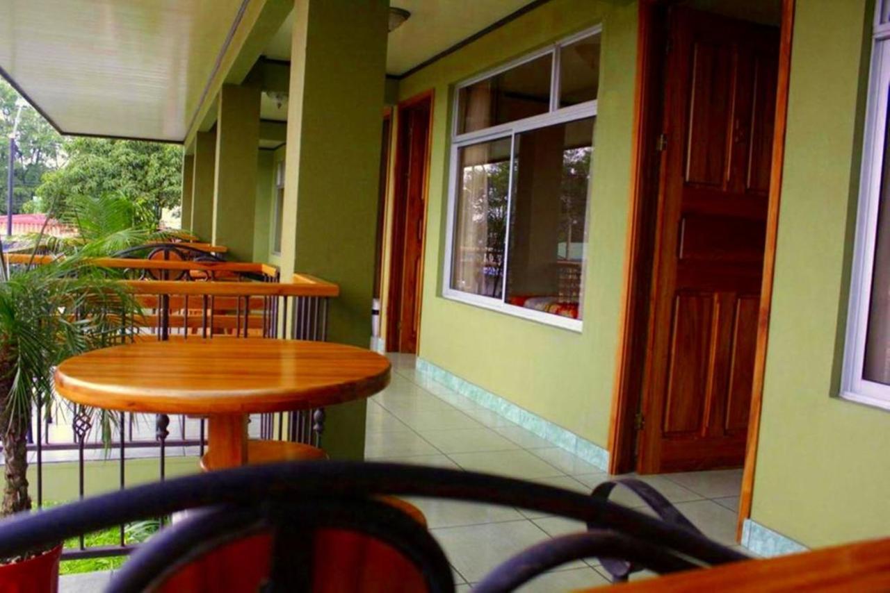 Fas Bnb & Off Site Thermal Resort La Fortuna Exterior photo