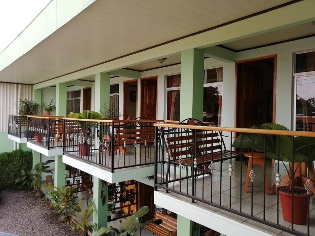Fas Bnb & Off Site Thermal Resort La Fortuna Exterior photo