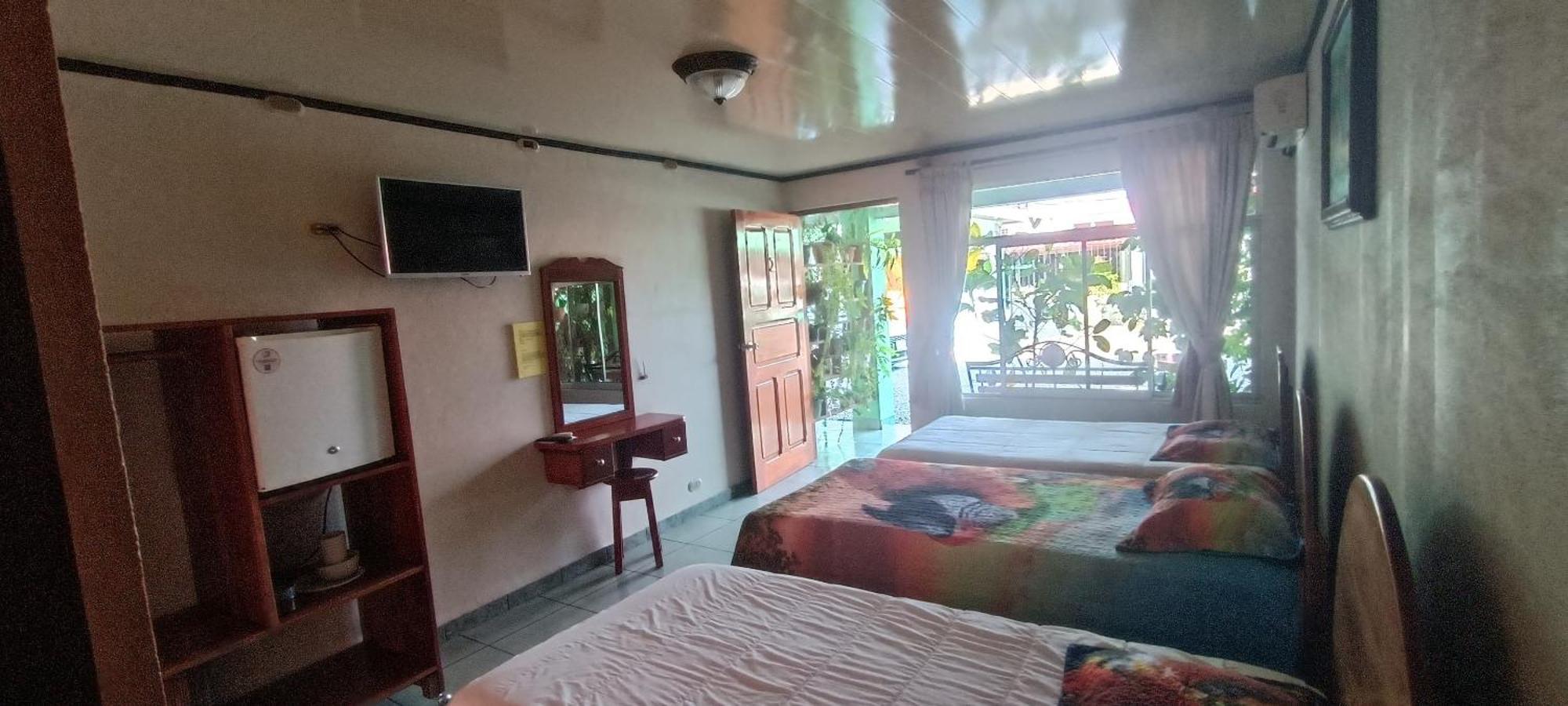 Fas Bnb & Off Site Thermal Resort La Fortuna Exterior photo